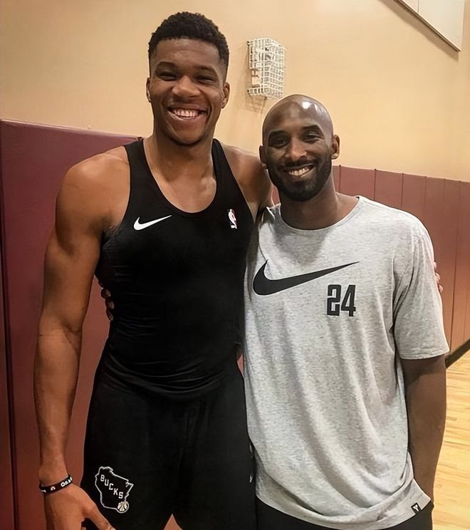 近3场不胜0进球，旧将：那不勒斯踢成那样是想赶走孔蒂（近三战不胜且零进球，旧将质疑：那不勒斯这踢法像在逼走孔蒂）