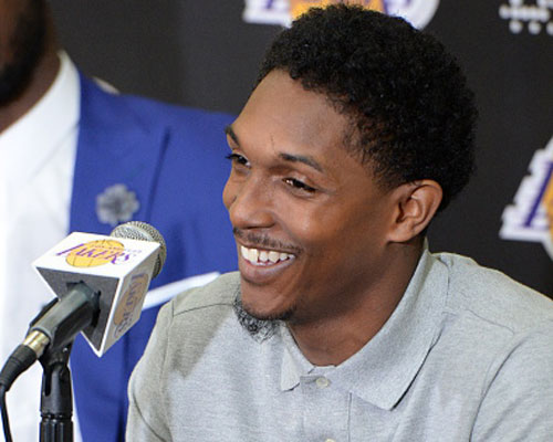 美因茨2-1逆转佛罗伦萨，李在城补时绝杀，霍勒巴赫破门（李在城补时绝杀，霍勒巴赫建功，美因茨2-1逆转佛罗伦萨）