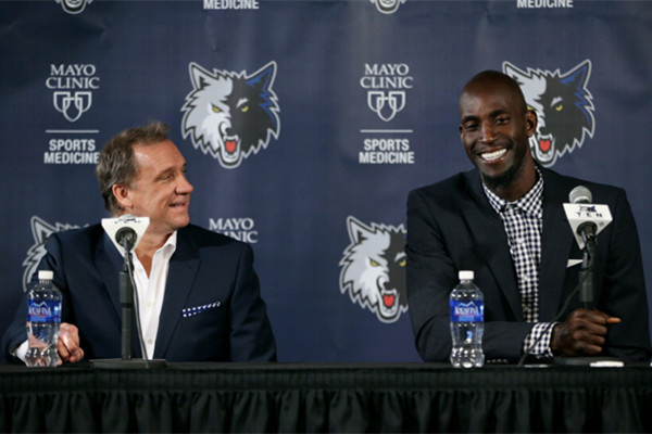 迪卡尼奥：希门尼斯的绝杀巴雷拉要负责，他就站在那里不动（迪卡尼奥：希门尼斯绝杀丢球巴雷拉难辞其咎，他当时只是站着不动）