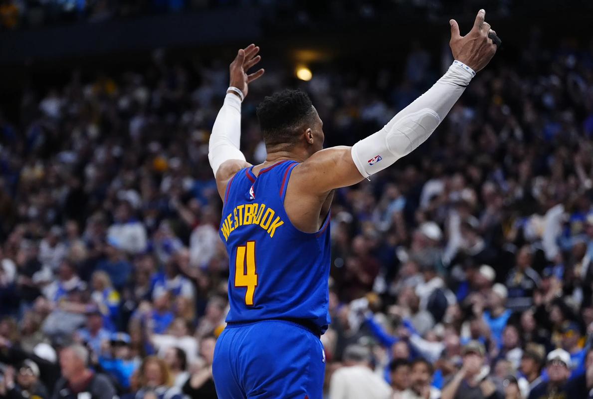 记者：申花本周二结束假期，重新集结备战今年的亚冠收官战（记者：申花周二收假归队，再度集结冲刺今年亚冠收官战）