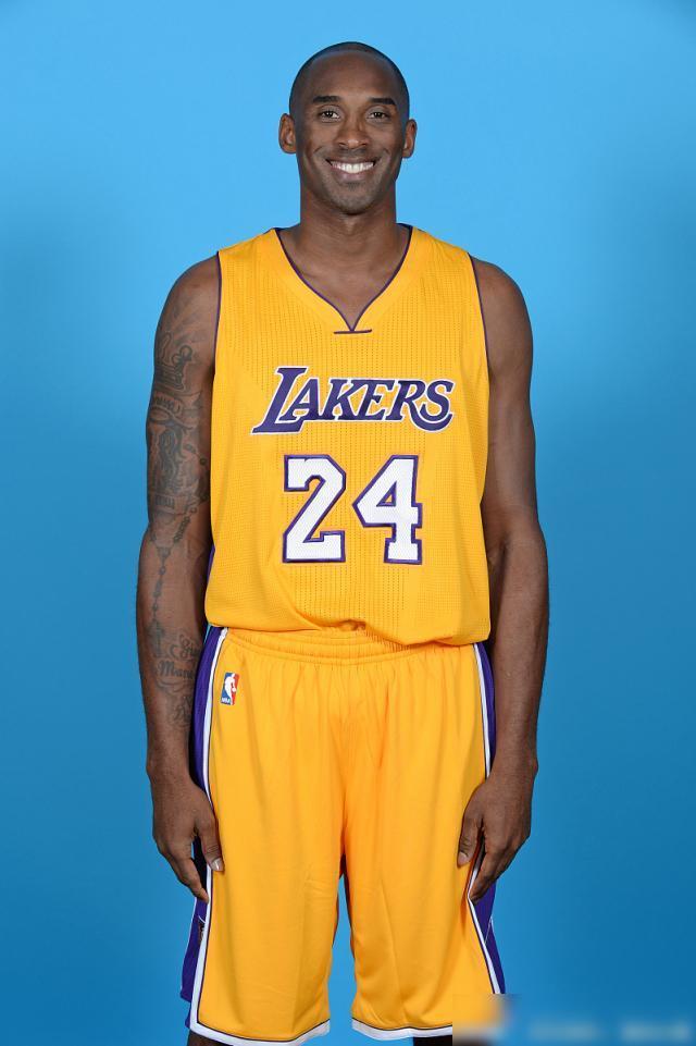 土媒：加拉塔萨雷想在1月引进吕迪格，球员与皇马合同6月到期（土耳其媒体：加拉塔萨雷计划1月引进吕迪格，球员与皇马合同将于6月到期）