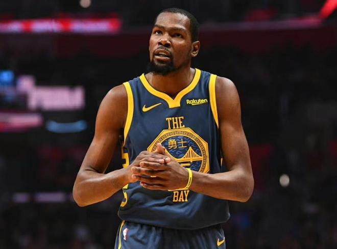 巴萨梅西关键助攻助球队获胜（梅西送出关键助攻，助巴萨取胜）